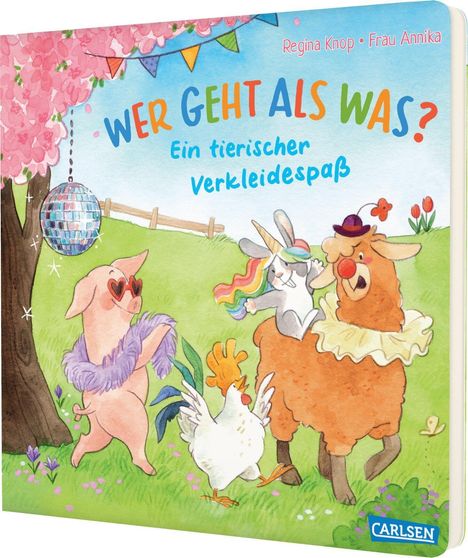 „Wer geht als was? Ein tierischer Verkleidespaß.“ Fröhliche Tiere in bunten Kostümen auf einer Wiese, unter einem Baum.