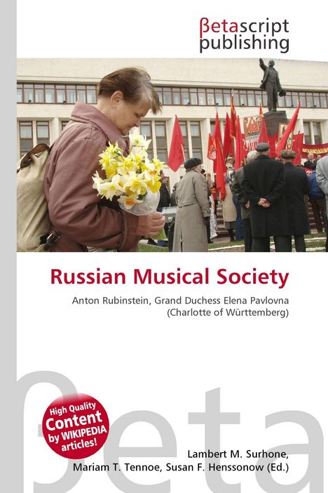 "Russian Musical Society. Frau mit Blumen neben einer Menschenmenge mit roten Fahnen vor einer Lenin-Statue."
