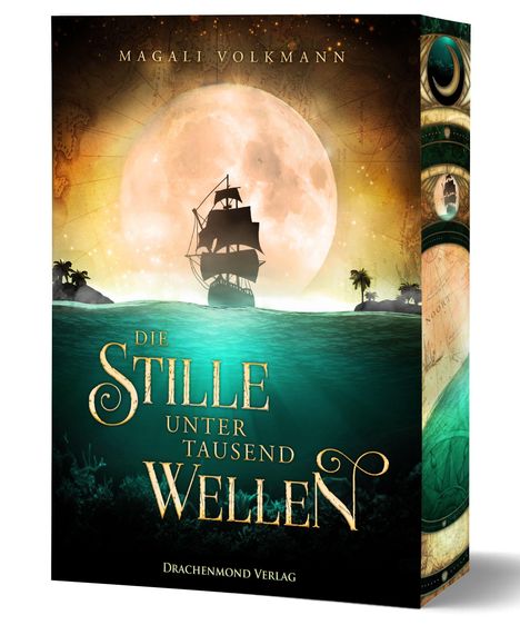 "Die Stille unter tausend Wellen", Magali Volkmann. Silhouette eines Schiffs vor großem Mond, Palmen am Rand.
