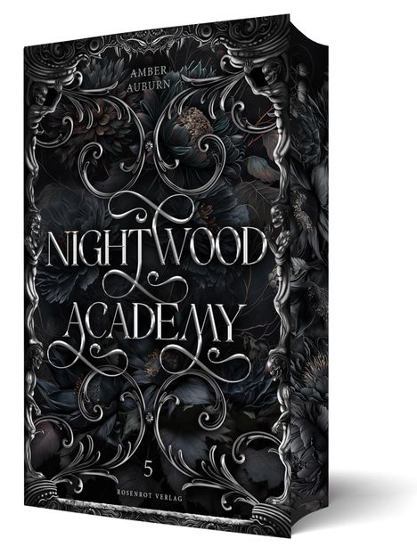 "NIGHTWOOD ACADEMY" ist in stilisierten Buchstaben geschrieben. Dunkle florale Muster und Verzierungen umrahmen den Text.