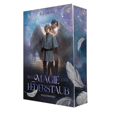 "Von Magie und Federstaub" ist das Titelbild eines Buches mit zwei geflügelten Figuren vor einem mystischen Hintergrund.