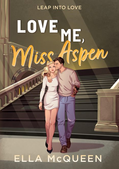 "Love Me, Miss Aspen" steht in großen Buchstaben. Illustration: Ein Paar steht lächelnd auf einer Treppe.