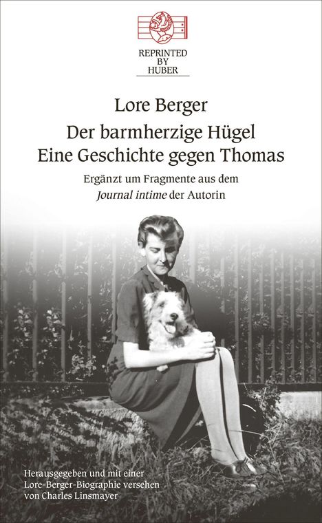 Texte: Lore Berger, Der barmherzige Hügel, Geschichte gegen Thomas. Schwarz-weiß Foto: Frau mit Hund auf Gras.