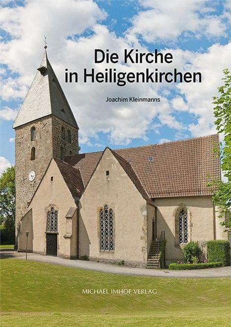"Die Kirche in Heiligenkirchen" von Joachim Kleinmanns. Eine alte Kirche mit Uhrturm vor bewölktem Himmel.