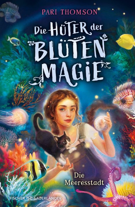 "Die Hüter der Blumenmagie", "Die Meeresstadt". Illustration eines Mädchens mit einer schwarzen Katze, umgeben von Meeresbewohnern.