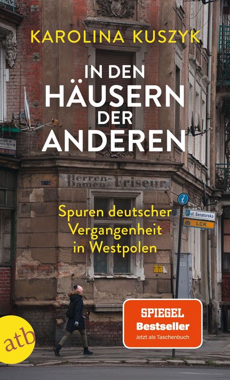 Karolina Kuszyk: In den Häusern der anderen, Buch