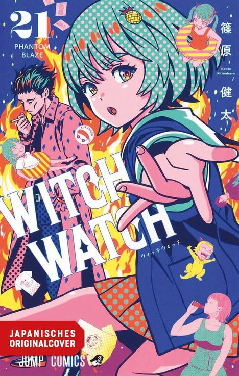 „WITCH WATCH“, „21 PHANTOM BLAZE“. Buntes Manga-Cover: Mädchen mit grünem Haar, leuchtende Farben und Flammen.