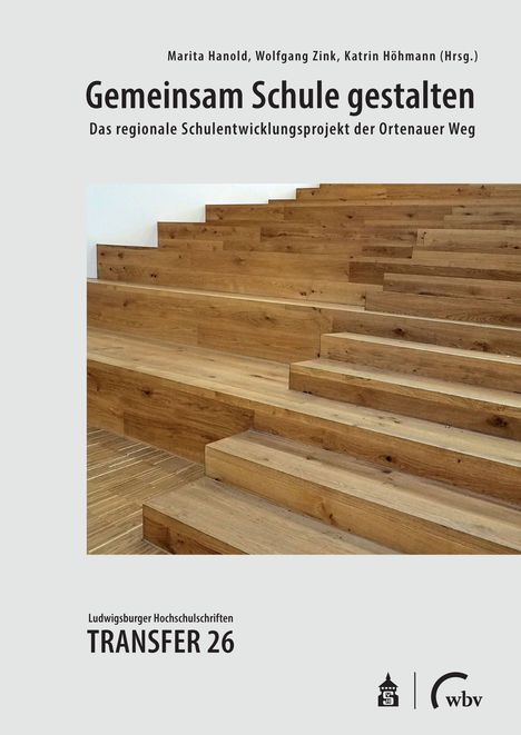 „Gemeinsam Schule gestalten – Das regionale Schulentwicklungsprojekt der Ortenauer Weg“, Treppenstufen aus Holzoptik.
