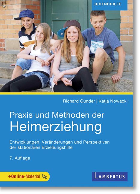 Jugendliche sitzen auf Stufen. Buchcover: "Praxis und Methoden der Heimerziehung", Richard Günder, Katja Nowacki.