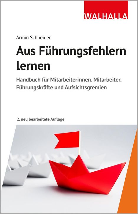 Aus Führungsfehlern lernen. Handbuch für Mitarbeiter. Papierboote, eines rot mit roter Flagge, im Vordergrund.