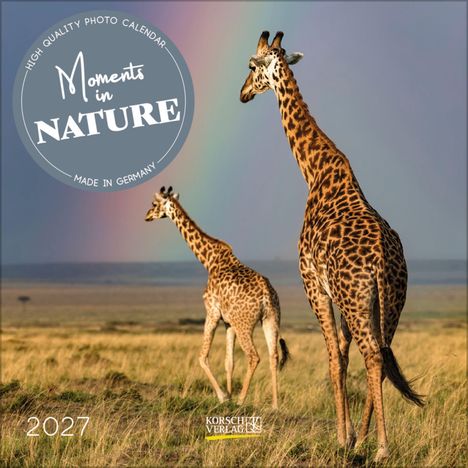„Moments in Nature“, 2027. Zwei Giraffen auf einer Savanne, darüber ein Regenbogen.