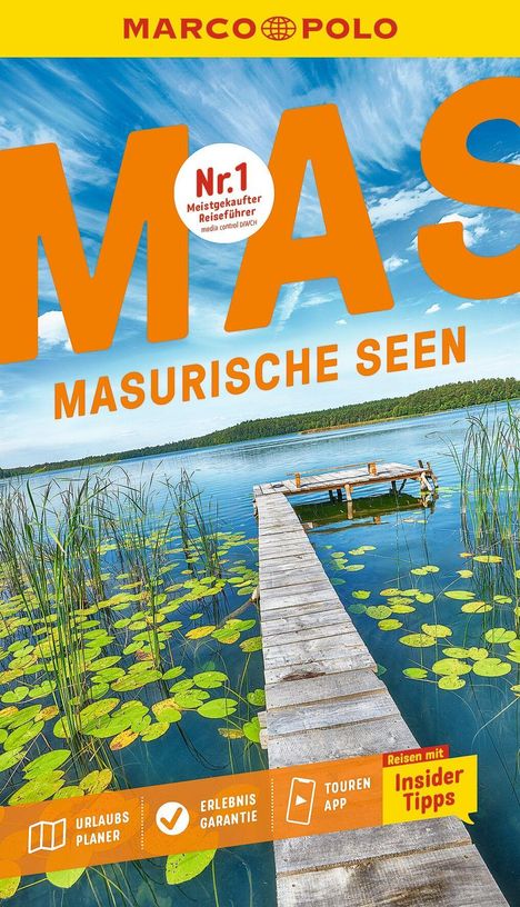 „MASURISCHE SEEN“ in großen Buchstaben, darunter ein Steg zu einem See mit Seerosen und Schilf, blauer Himmel.