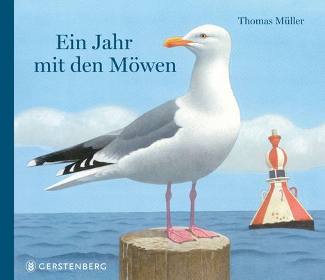 „Ein Jahr mit den Möwen“ und „Thomas Müller“. Illustration: Möwe auf einem Holzpfahl, Boje im Meer im Hintergrund.