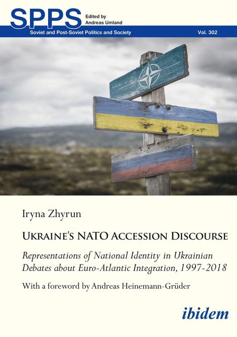Buchtitel: Ukraine’s NATO Accession Discourse. Drei Wegweiser mit NATO- und Ukraine-Farben vor bewölktem Himmel.