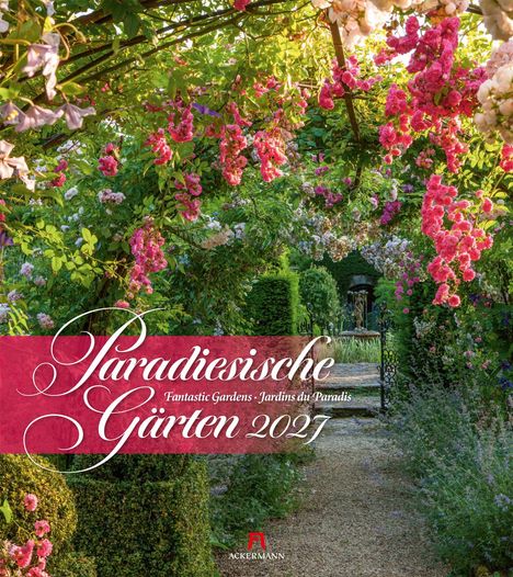 „Paradiesische Gärten 2024“ steht auf einem roten Banner. Üppiger Garten mit blühenden rosa und weißen Blumen und grünem Laub.
