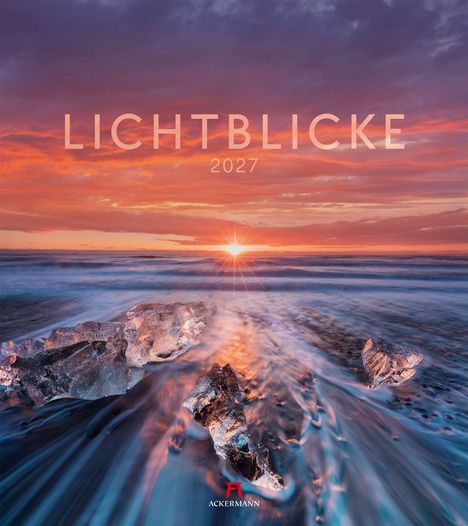 "Lichtblicke 2027". Darunter ein Sonnenaufgang über einem Meer mit Eisbrocken, Himmel in warmen Farben.