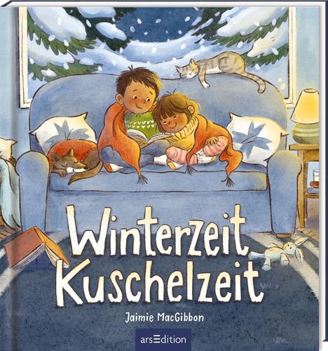 Text: „Winterzeit, Kuschelzeit“, Jaimie MacGibbon. Illustration: Zwei Kinder auf einem Sofa, eingehüllt in Decken, umgeben von Katzen.