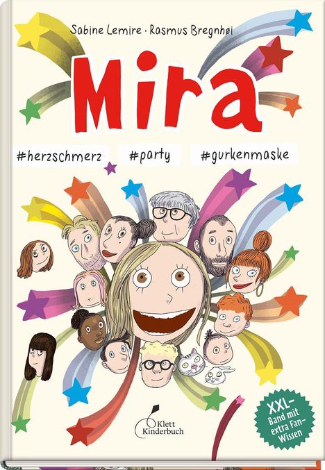 „Sabine Lemire · Rasmus Bregnhøi“, „Mira #herzschmerz #party #gurkenmaske“, „XXL-Band mit extra Fan-Wissen“. Bunte Gesichter.