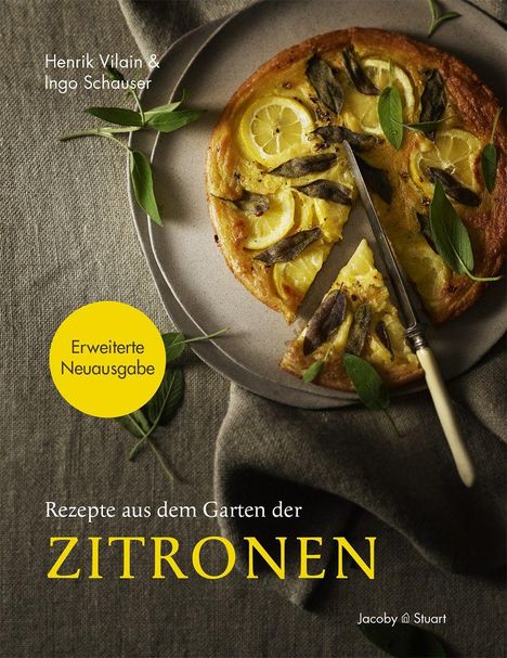 "Rezepte aus dem Garten der Zitronen. Erweiterte Neuausgabe. Ein Teller mit einer Zitronen-Pizza, dekoriert mit Salbei."