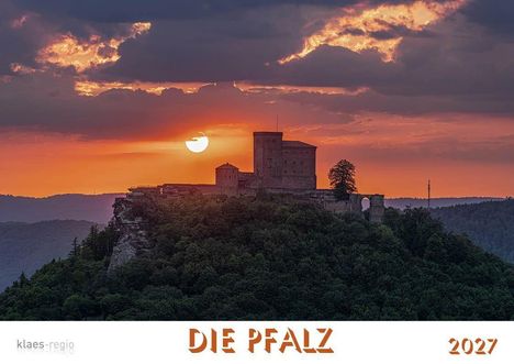 "Die Pfalz 2027" in stilisierter Schrift. Im Hintergrund ein Sonnenuntergang hinter einer Burg auf einem bewaldeten Hügel.