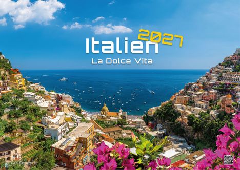 "Italien 2027, La Dolce Vita" steht über einer malerischen Küste mit bunten Häusern am Hang und blauem Meer.
