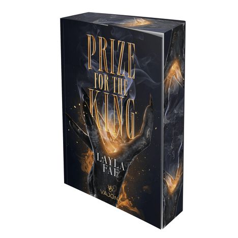 Die Worte "PRIZE FOR THE KING" sind prominent. Darunter "LAYLA FAE". Dunkle, mystische Farben, mit Rauch und einer Hand.