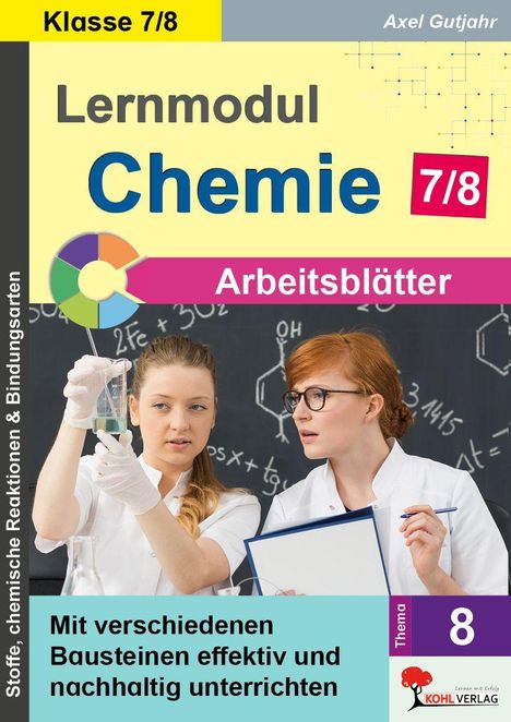 Lernmodul Chemie 7/8, Arbeitsblätter. Zwei Frauen im Labor, eine hält ein Reagenzglas, die andere notiert.