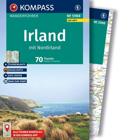 „Irland mit Nordirland“ steht auf einem Wanderführer. Eine Küstenlandschaft mit Gras und Meer, Kompass-Logo oben links.