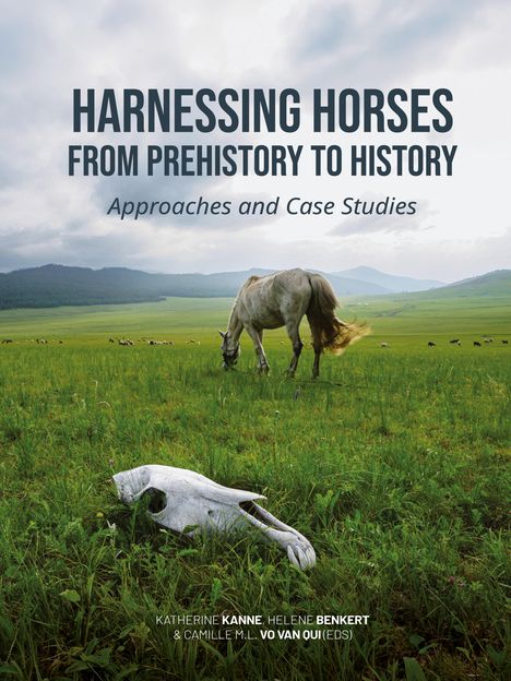 Harnessing Horses from Prehistory to History, Buch