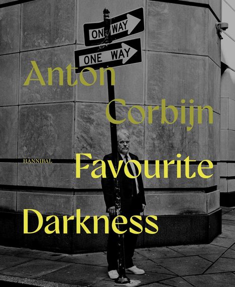 Anton Corbijn: Favourite Darkness, Buch