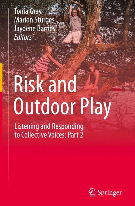 "Risk and Outdoor Play", Kinder klettern fröhlich auf einem Baum, Springer-Logo unten rechts.