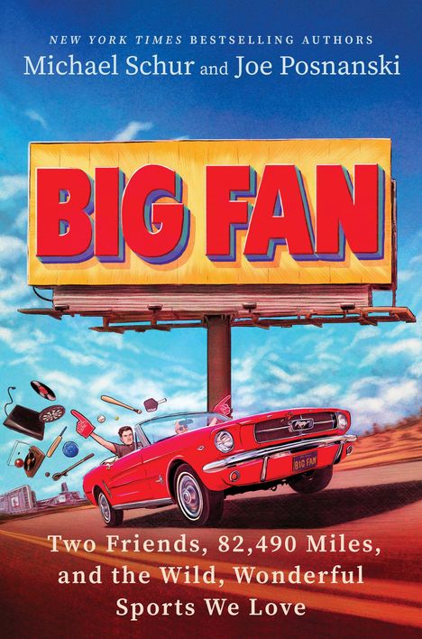 "Big Fan" in großen roten Buchstaben auf einem Billboard. Ein rotes Auto fährt darunter mit fliegenden Sportartikeln.