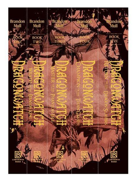 Die Buchrücken zeigen "Brandon Mull", "Dragonwatch" und die Titel der Bücher 1 bis 5. Dunkle Silhouetten und ein goldener Schriftzug.
