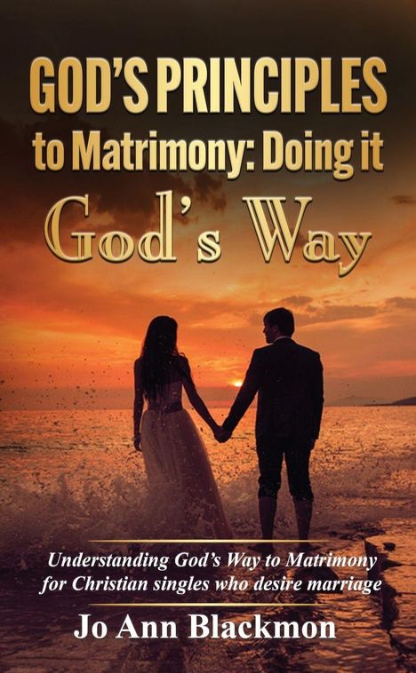 Text: "GOD'S PRINCIPLES to Matrimony: Doing it God's Way." Paar hält Hände bei Sonnenuntergang am Strand.