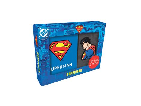 „SUPERMAN, Tiny Book & Pin Set“, ein blaues Verpackungsdesign mit Superman-Logo und Illustration von Superman.