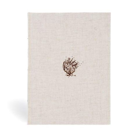 Beigefarbener Stoffeinband mit einer Illustration eines brennenden Busches in der Mitte.
