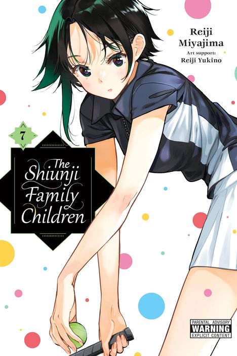„The Shiunji Family Children“, Band 7. Ein Mädchen hält einen Tennisball und Schläger. Manga-Stil, bunte Punkte.