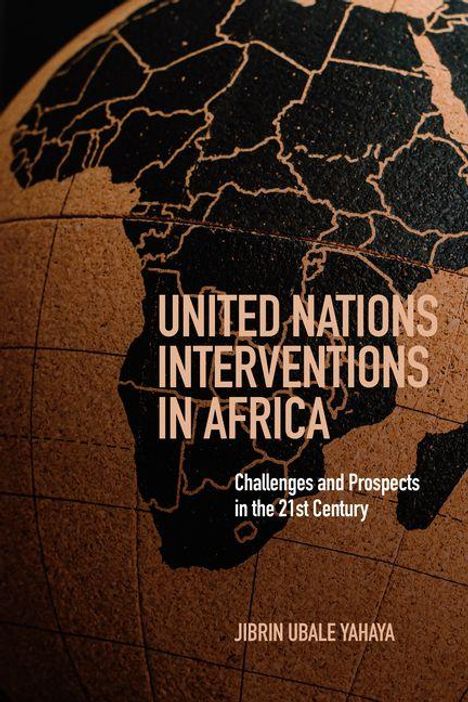 "UNITED NATIONS INTERVENTIONS IN AFRICA", Karte Afrikas, orange-braun auf schwarzem Globus.