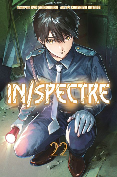 Text: "Story by Kyo Shirodaira, Art by Chashiba Katase, In/Spectre, 22". Eine Manga-Illustration eines knienden Jungen.