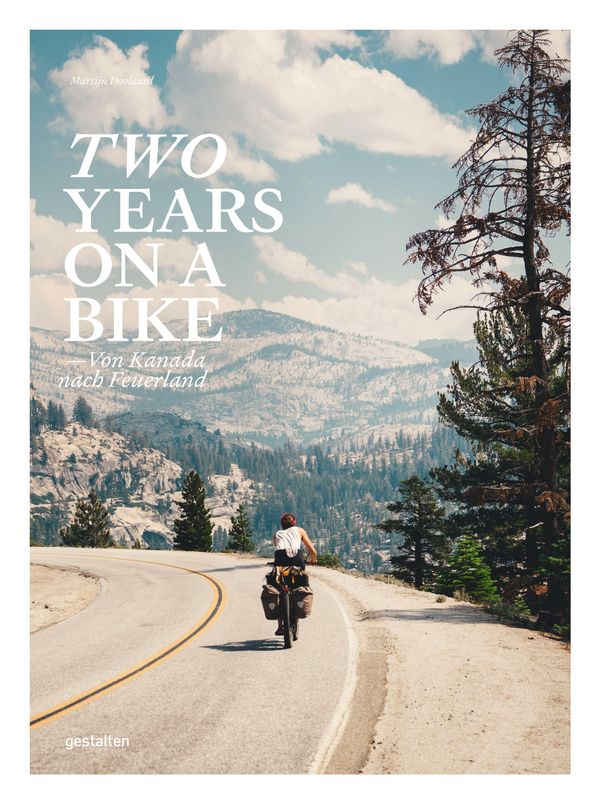 Two Years On A Bike - Martijn Doolaard (Buch)
