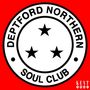 „DEPTFORD NORTHERN SOUL CLUB“. Kreis mit drei Sternen darin, roter Hintergrund. Logo.