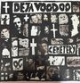 "DEJA VOODOO" und "CEMETERY" sind in einer Collage mit Kreuz-Symbolen und Gesichtern angeordnet. Schwarz-weiße Gestaltung.