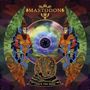 Text: "MASTODON" und "CRACK THE SKYE". Zwei bunte Figuren flankieren ein spiralförmiges Zentrum. Unten ein Tierkopf.
