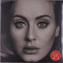 Text: "ADELE 25" in einem roten Kreis. Schwarz-weißes Porträt einer Frau mit intensivem Blick.