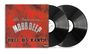 "The Infamous Mobb Deep, Hell On Earth." Zwei schwarze Schallplatten, Hintergrund in Rot-Orange.