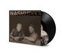 "NASHVILLE" in großen Buchstaben oben. Zwei Männer in Lederjacken. Eine Schallplatte und eine CD sind zu sehen.