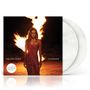 "Celine Dion", "Courage". Frau in rotem Glitzerkleid vor brennendem Hintergrund. Doppel-LP in Weiß.