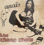 Oben steht "anaïs", unten "the cheap show". Eine Frau mit Gitarre sitzt auf dem Boden. Links ist eine handschriftliche Notiz.