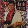 "On red transparent vinyl" und "ritchie valens". Ein Mann lächelt mit Gitarre, bunter Hintergrund.