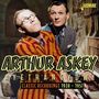 "ARTHUR ASKEY, AYE THANG YOW! CLASSIC RECORDINGS 1938 - 1957". Zwei Männer am Klavier, einer im gestreiften Anzug.